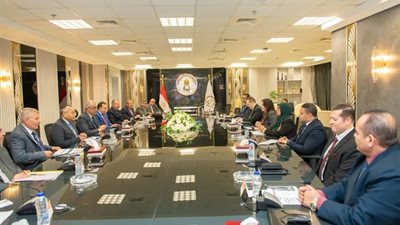 وزيرا الإنتاج الحربي والإسكان يتابعان تنفيذ مشروعات «حياة كريمة» بالمحافظات