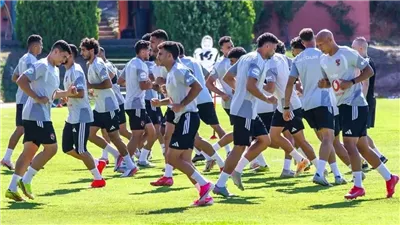 بالأسماء.. الأهلي يجهز قائمة مدافعين قبل ميركاتو يناير