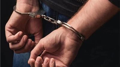 بسبب مشادة على سطح المنزل.. حبس زوج متهم بدفع زوجته من الطابق الثالث بالبحيرة 