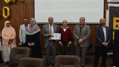  كلية الطب في جامعة قنا تحتفي بالأوائل 