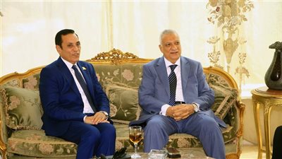  «تنمية الريف المصري» توقع عقد إنشاء 6 محطات محولات بسهل المنيا الغربي
