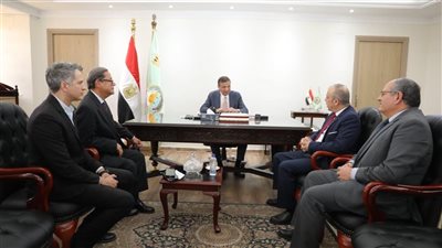 وزير الزراعة يستقبل المدير العام الجديد لـ 