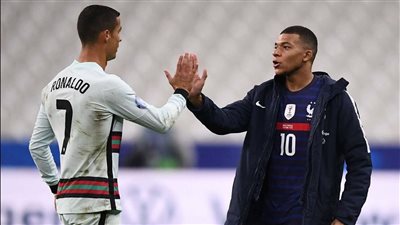 مبابي عن كريستيانو رونالدو: لاعب استثنائي