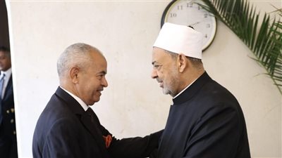 شيخ الأزهر يستقبل المستشار حسن إسماعيل رئيس مجلس إدارة نادي مستشاري قضايا الدولة