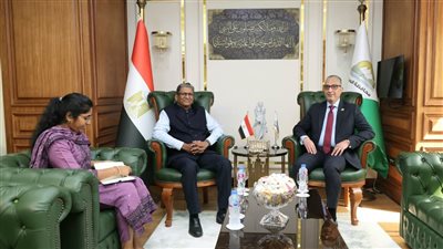 محافظ الجيزة وسفير الهند بالقاهرة يبحثان تعزيز التعاون بالتكنولوجيا والاستثمار وتبادل الخبرات