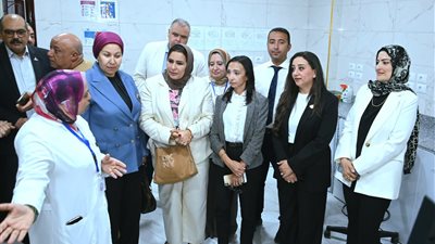 محافظ البحيرة تتفقد المعمل الإقليمي المشترك بدمنهور