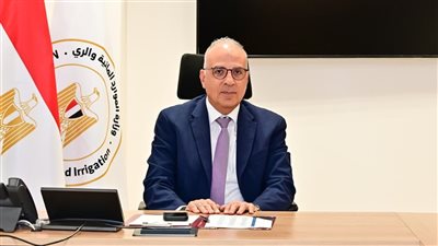 وزير الري يجتمع مع رئيس مجلس إدارة شركة المقاولون العرب لمتابعة موقف المشروعات المشتركة