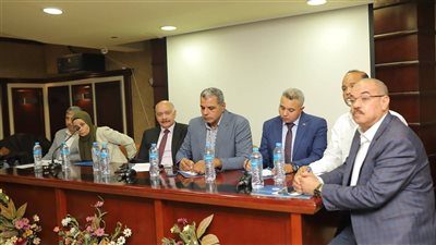الغرفة التجارية بالبحيرة تناقش مشاكل أصحاب المخابز 