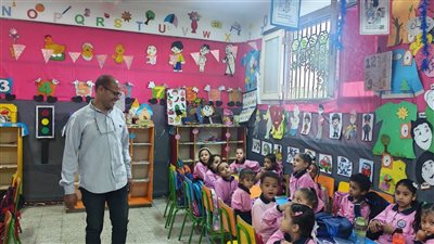 مدير تعليم فرشوط يتابع مدرسة محمد حمزة أبو سحلي للغات