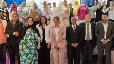 رئيس مجلس المعاهد القومية تتفقد مدارس الإسكندرية 