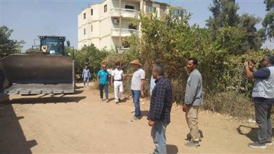 إزالة مبانٍ مخالفة على مساحة 8 أفدنة بمدينة العبور الجديدة 