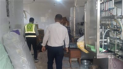 ضبط 2350 لتر زيوت نباتية غير صالحة للاستهلاك الآدمي بالشرقية