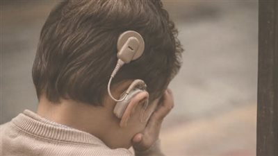 أطفال يبحثون عن «صوت الحياة»