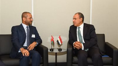 وزير الخارجية يبحث في نيويورك مع نظيره العُماني العلاقات الثنائية بين البلدين ومستجدات الأوضاع الإقليمية