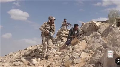 عاجل.. مصادر يمنية: كر وفر بين القوات الحكومية والحوثيين على حدود تعز ولحج