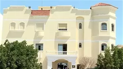 القنصلية المصرية بالكويت تعفي كبار السن وذوي الهمم من الحجز الإلكتروني المسبق