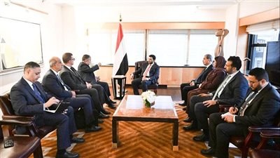  أمين عام جامعة الدول العربية يلتقي نائب رئيس مجلس القيادة الرئاسي اليمني