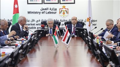 وزير العمل يبحث مع نظيره الأردني تعزيز التعاون بين البلدين