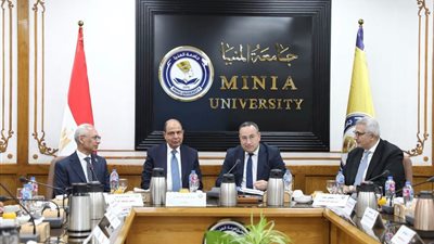 وزير التعليم العالي  يترأس اجتماع المجلس الأعلى للجامعات بجامعة المنيا