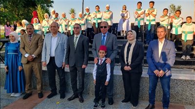 صور.. محافظ المنيا يشهد أنشطة الثقافة بمبادرة شارع الفن