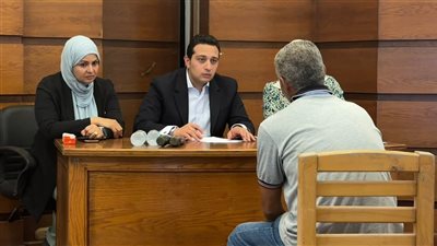 نائب محافظ الفيوم يعقد لقاءً لخدمة المواطنين بقرية