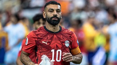 أزمة محمد صلاح تثير الجدل.. ماذا تقول الدراسات عن مخاطر العشب الصناعي؟
