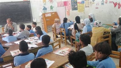 مدير التعليم يواصل متابعة المهارات الأساسية داخل مدارس فرشوط