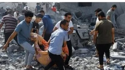 غزة..انتشال رفات 28 شهيدًا من تحت أنقاض منزل مدمر بحي الدرج 