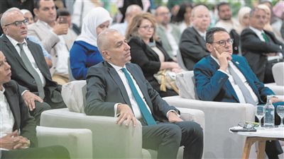 أبوالسعود خلال المشاركة بمعرض صحارى 