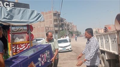 حملات مسائية موسعة لرفع الإشغالات والتعديات وإعادة الانضباط إلى شوارع الشرقية