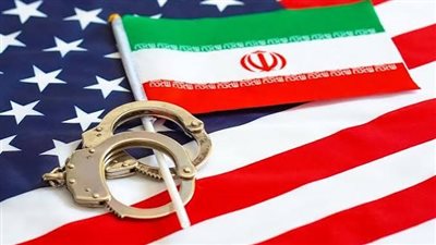العقوبات على إيران.. تداعيات اقتصادية تتجاوز حدود الأزمة
