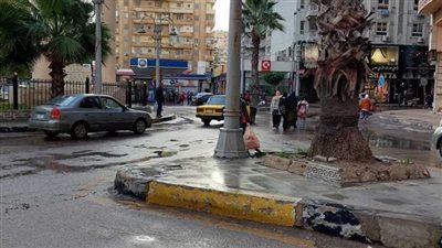أمطار خريفية تضرب شوارع عروس البحر المتوسط أول أيام الخريف 
