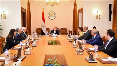 وزير الخارجية يشدد على توحيد وتكامل جهود الدولة في التعامل مع ملف الهجرة والاتجار بالبشر