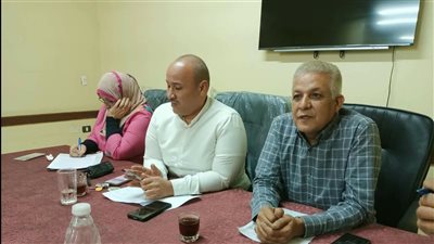 مجلس تنفيذي نجع حمادي يناقش ملفات خدمية