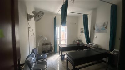 الصحة تغلق ثلاث منشآت طبية خاصة وتضبط أدوية مجهولة المصدر بالدقهلية وسوهاج