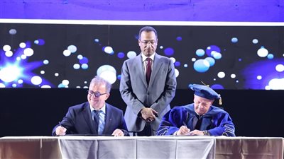 7 طلاب يبدأون الدراسة في فرنسا.. تفاصيل شراكة مصر للمعلوماتية مع جامعة سيزي