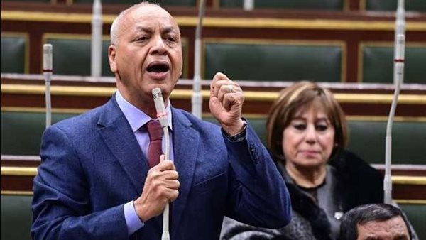 مصطفى بكري 