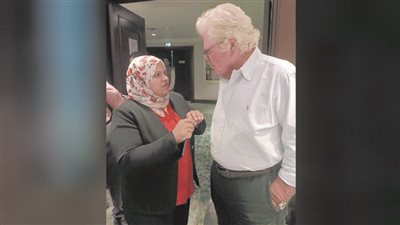 محررة الوفد مع حسين فهمى
