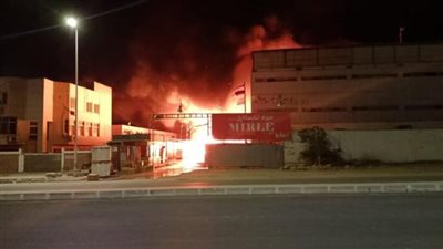 حريق هائل يلتهم مخزن مراتب في شبرامنت بأبو النمرس