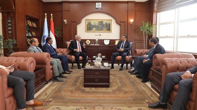 البحر الأحمر تبحث تعزيز التعاون المشترك مع جامعة الأزهر