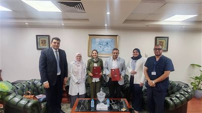 مستشفى مصر للطيران وكلية صيدلة المنصورة الجديدة يوقعان بروتوكول تعاون