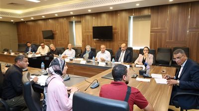 محافظ جنوب سيناء يعقد اللقاء الدوري للمواطنين 