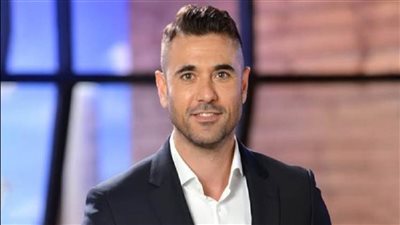 النجم أحمد عز