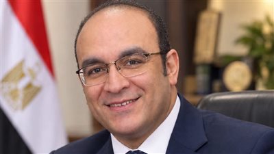 رئيس التأمين الصحي يزف بشرى سارة لأصحاب المعاشات بشأن تجديد البطاقات (تفاصيل)
