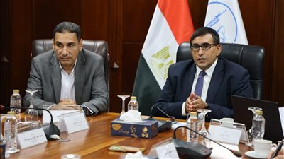 الدكتور أحمد خطاب والمهندس محمد إبراهيم 