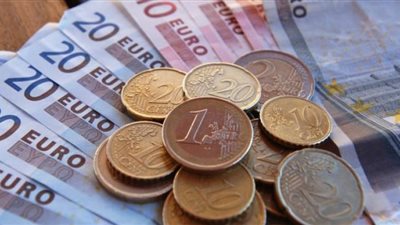 تباين أسعار العملات الأجنبية.. واليورو يرتفع 4 قروش