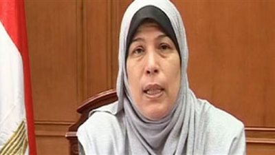 مستشارة الرئيس تكرم قيادات التعليم بالفيوم