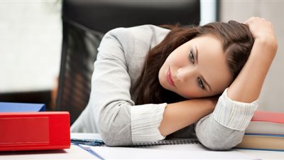 خبراء: الخمول دليل على الإصابة بأمراض القلب