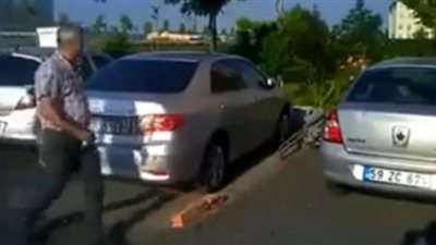 طريقة مبتكرة لحماية السيارة من أشعة الشمس