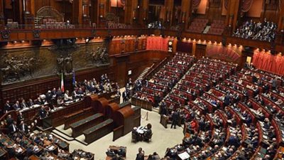 البرلمان الإيطالى يقدم مساعدات عسكرية لكردستان